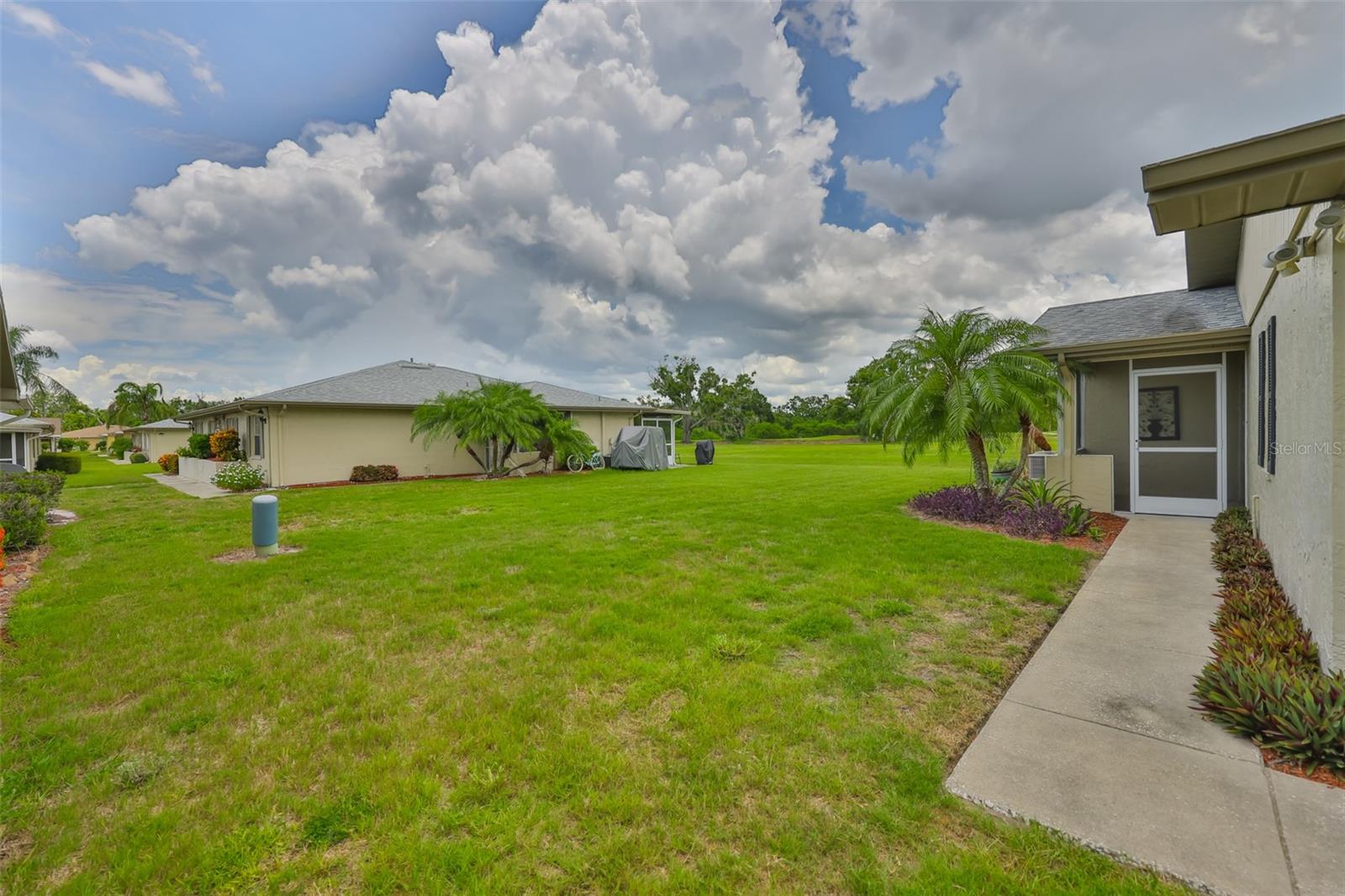 1905 CANTERBURY LANE 17