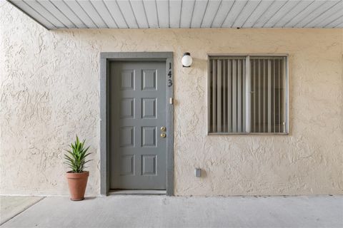 A home in WINTER HAVEN