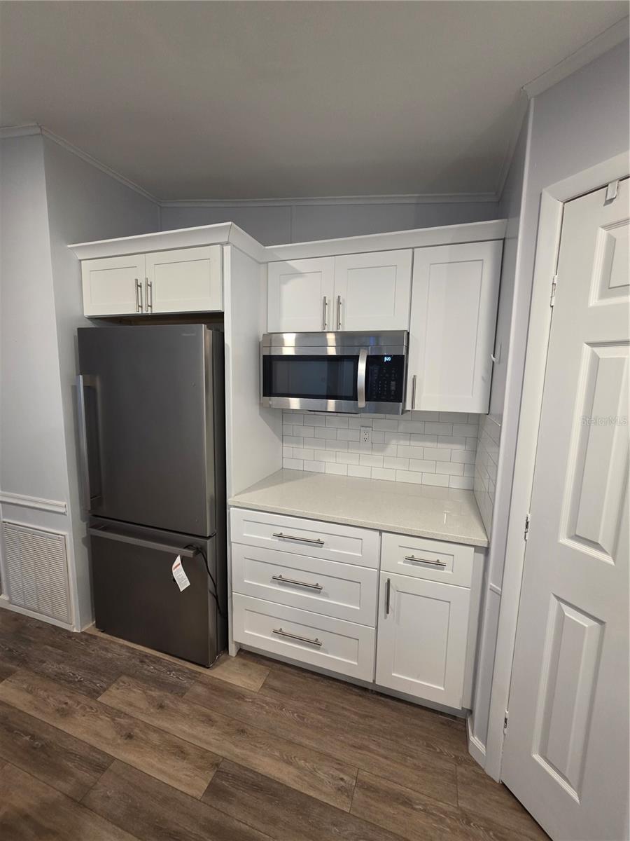 HIDDEN HILLS - Residential