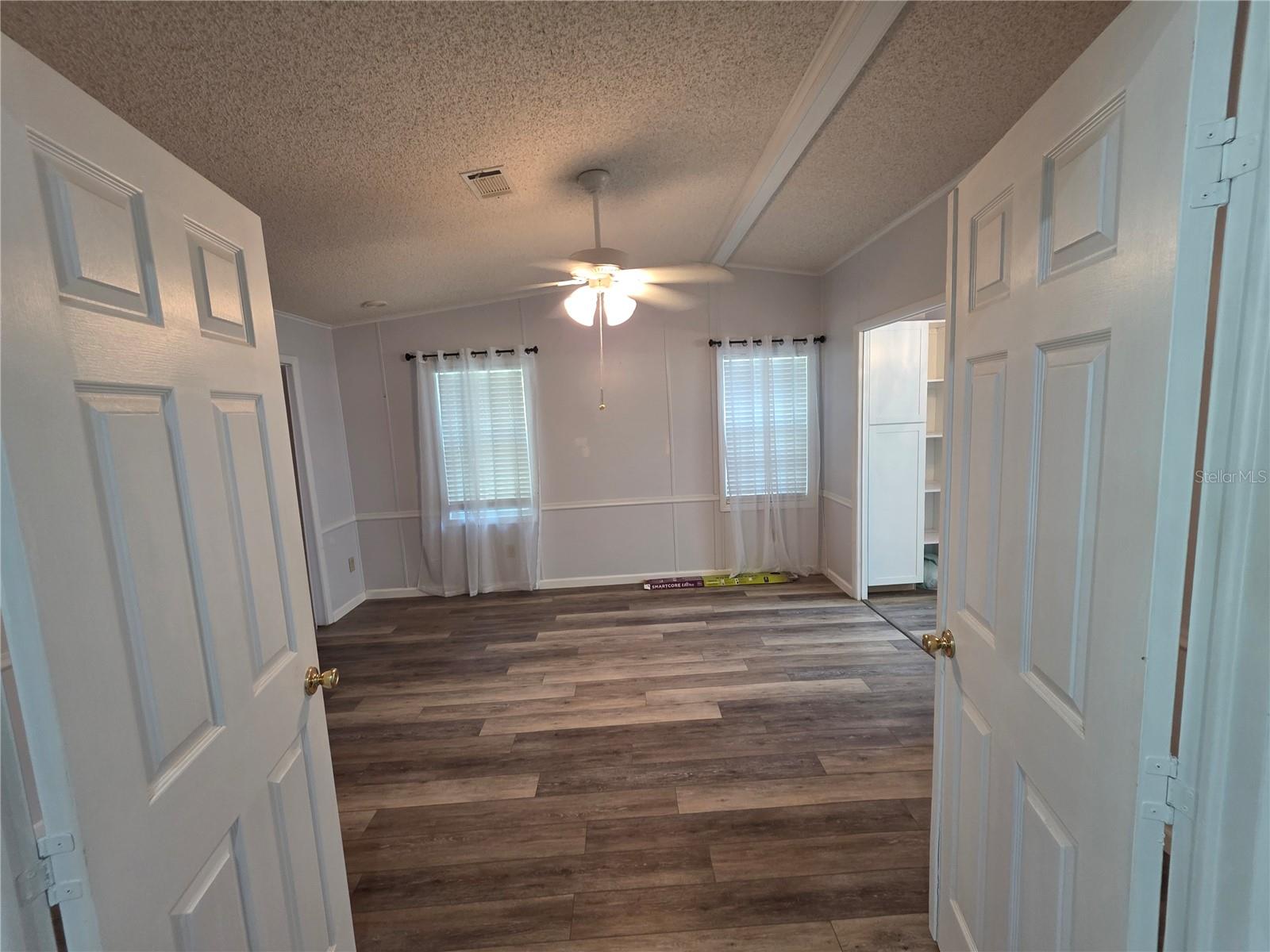 HIDDEN HILLS - Residential