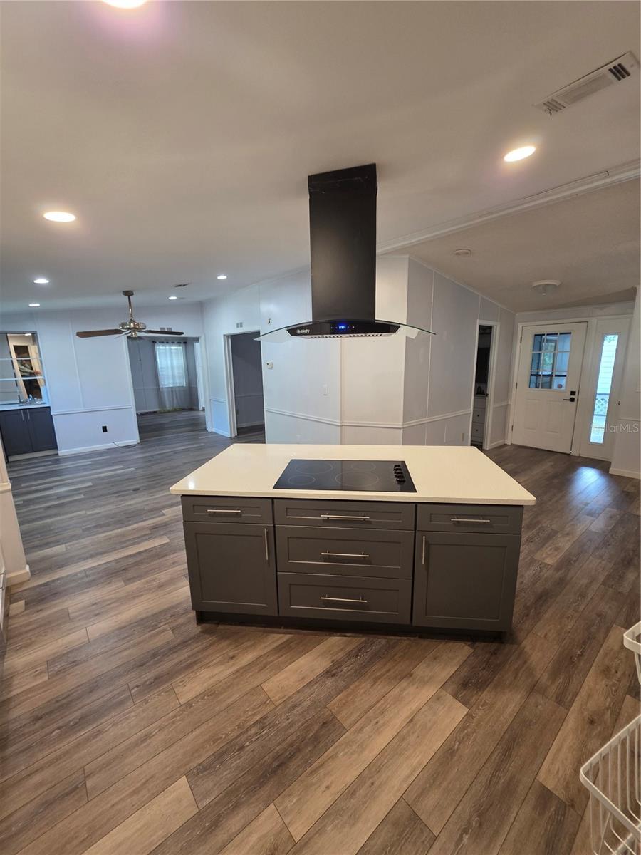 HIDDEN HILLS - Residential