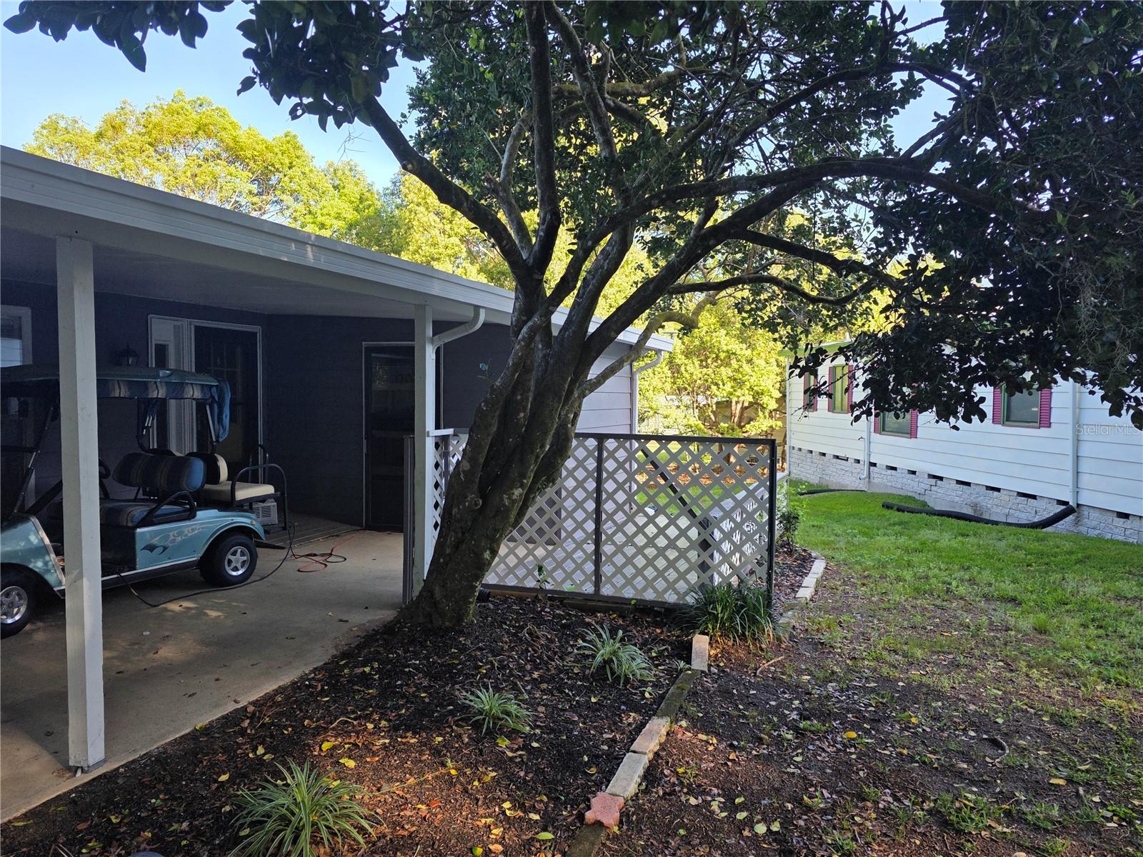 HIDDEN HILLS - Residential