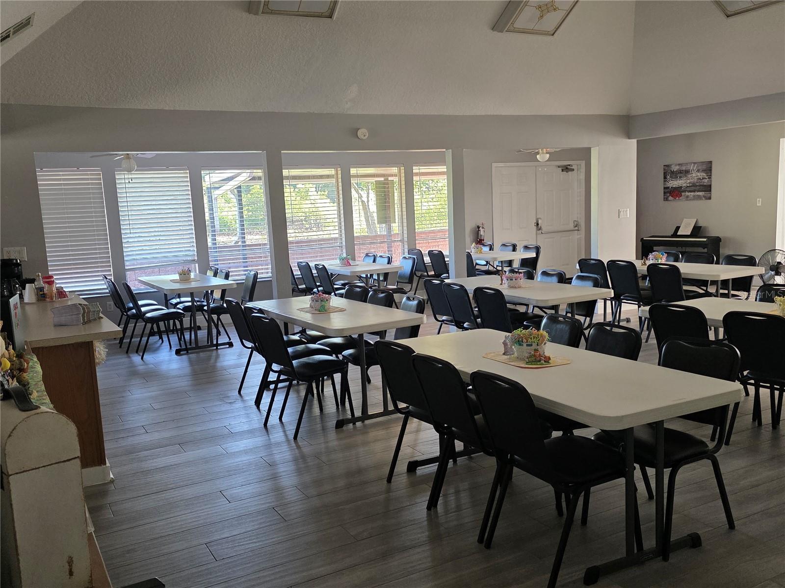 HIDDEN HILLS - Residential