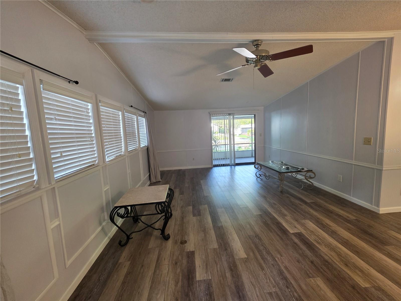 HIDDEN HILLS - Residential