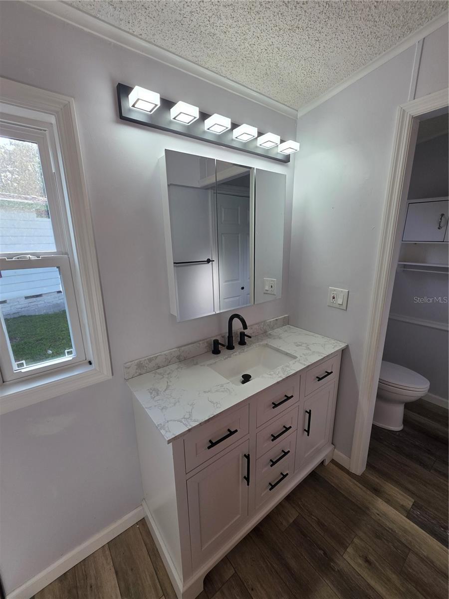 HIDDEN HILLS - Residential