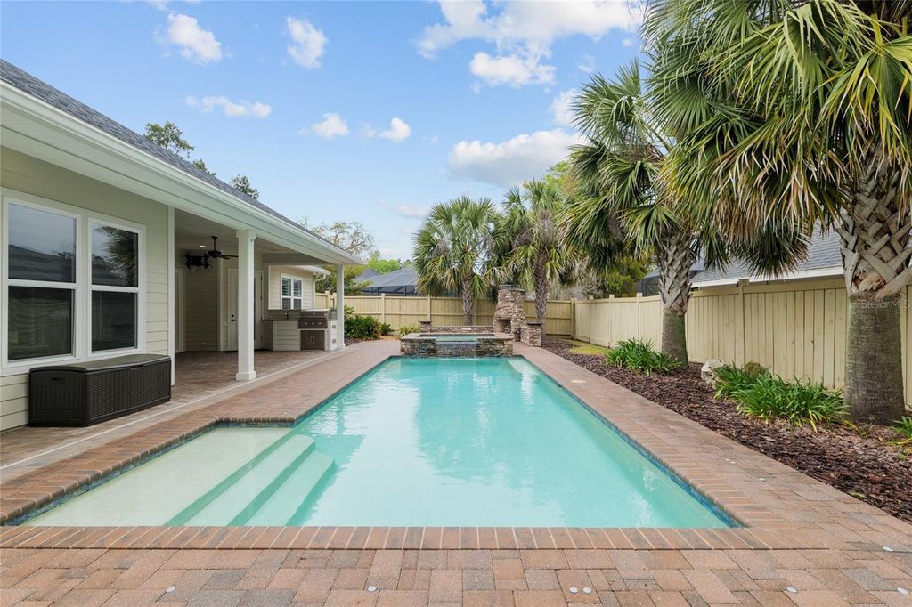 listing image 80
