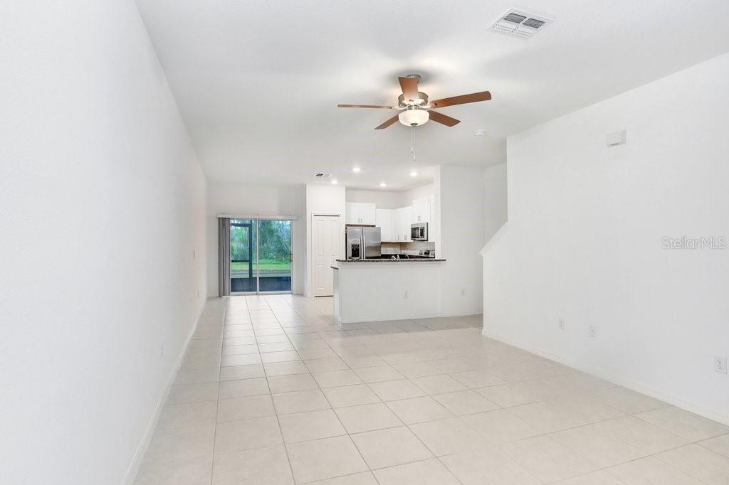 TOWNES/LK THOMAS PH 1 - Residential Lease