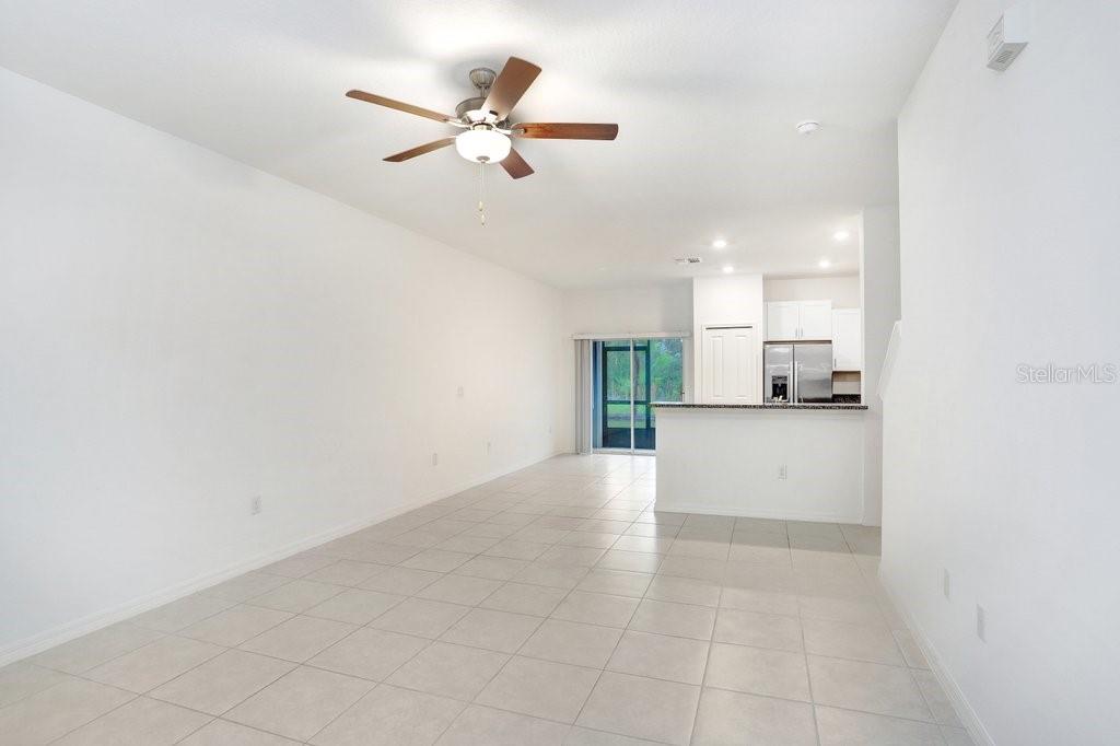 TOWNES/LK THOMAS PH 1 - Residential Lease