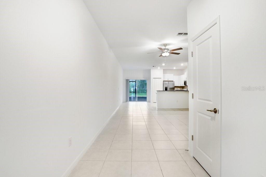 TOWNES/LK THOMAS PH 1 - Residential Lease