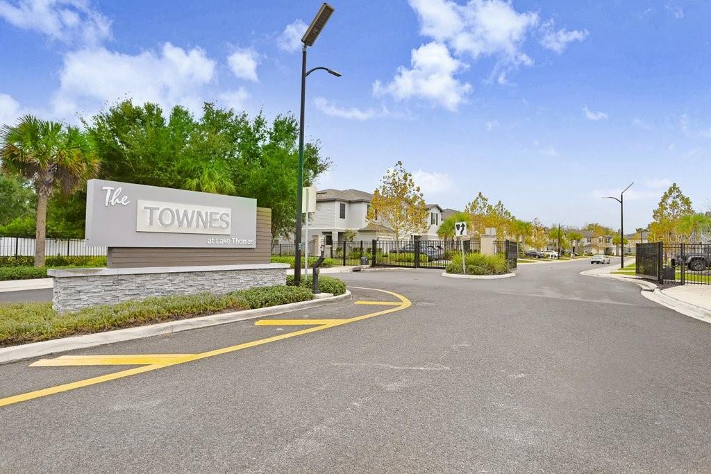 TOWNES/LK THOMAS PH 1 - Residential Lease