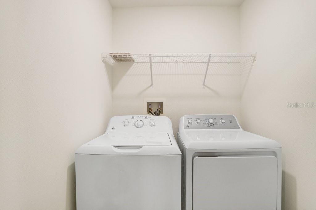 TOWNES/LK THOMAS PH 1 - Residential Lease