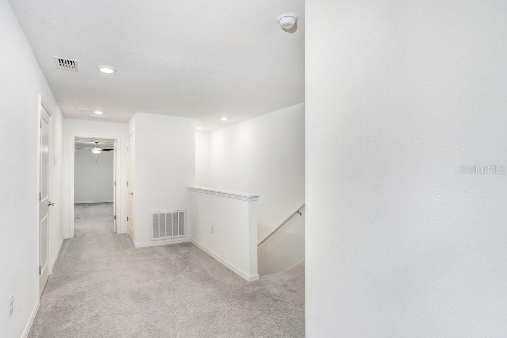 TOWNES/LK THOMAS PH 1 - Residential Lease