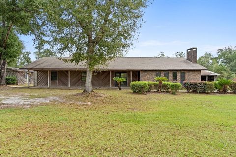 A home in WEWAHITCHKA