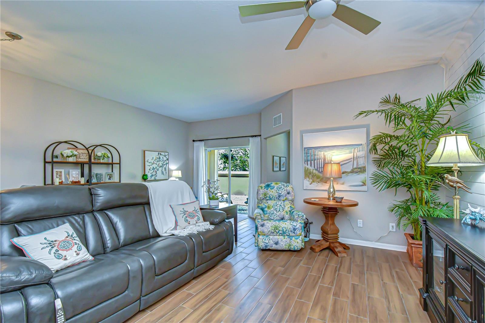 BALLANTRAE VILLAGE 01 - Residential