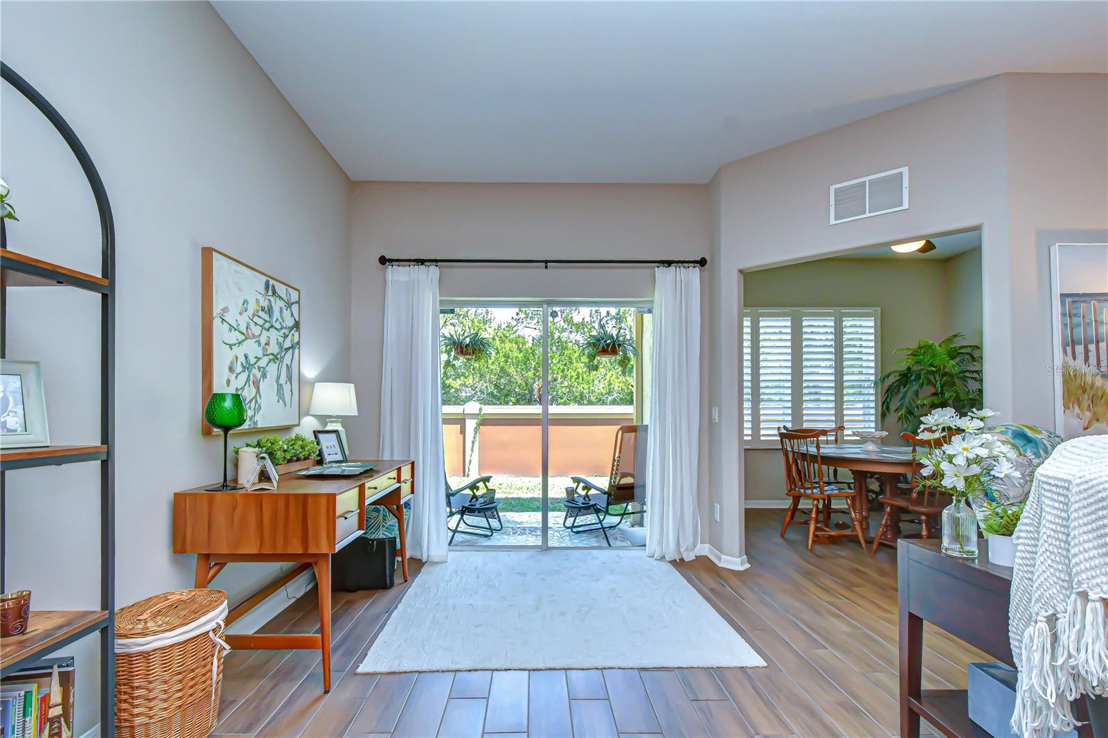 BALLANTRAE VILLAGE 01 - Residential