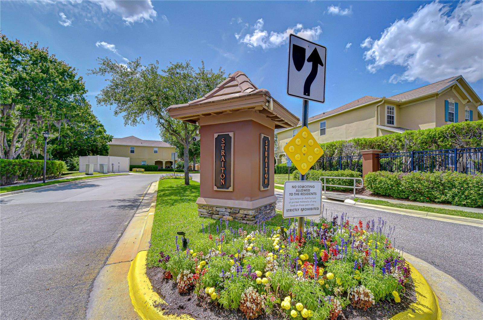 BALLANTRAE VILLAGE 01 - Residential