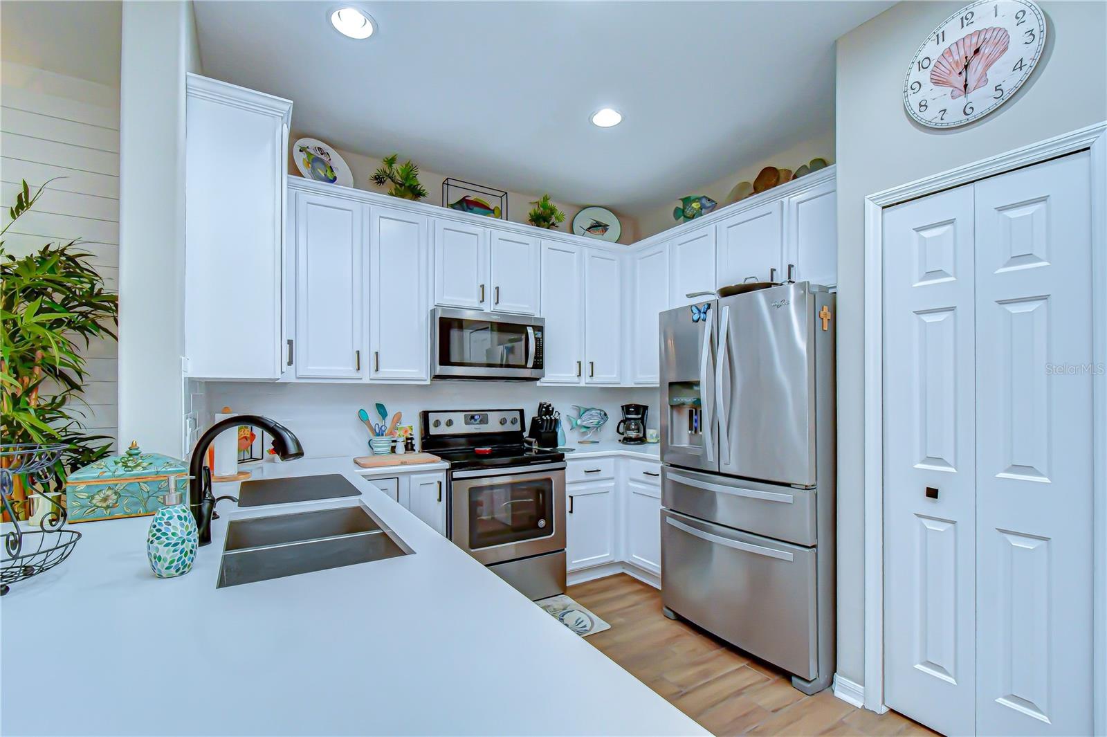 BALLANTRAE VILLAGE 01 - Residential