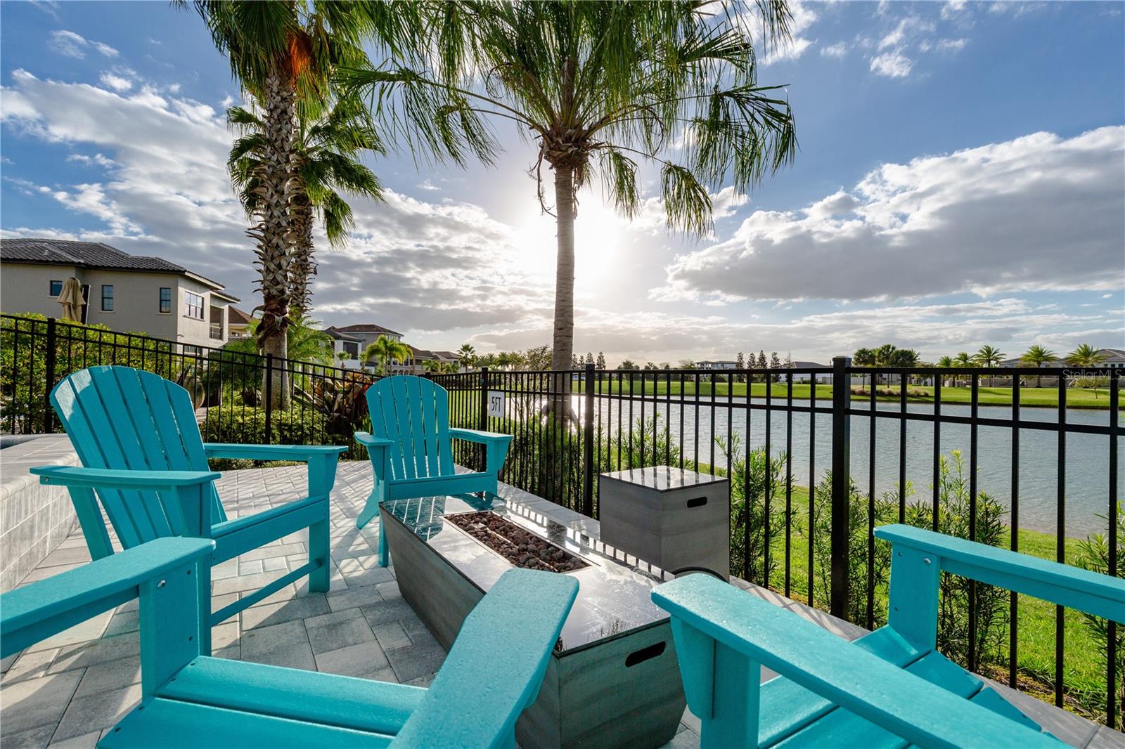 884 GOLDEN BEAR DRIVE