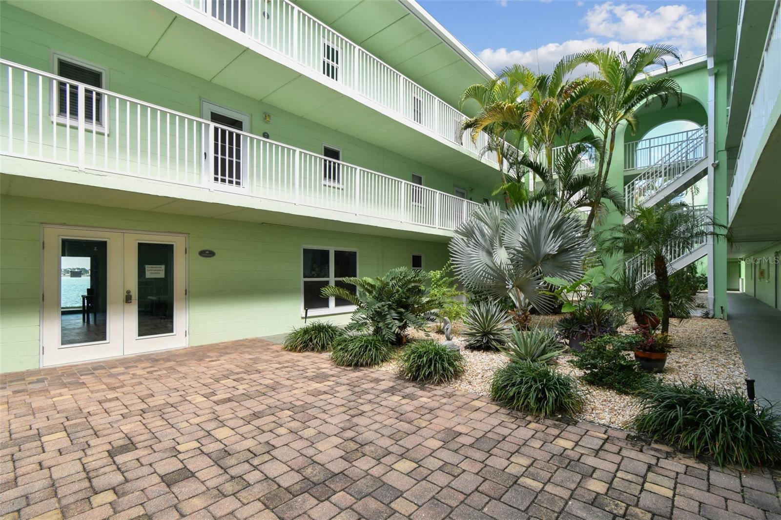 DOLPHIN POINTE OF DUNEDIN CONDO - Residential