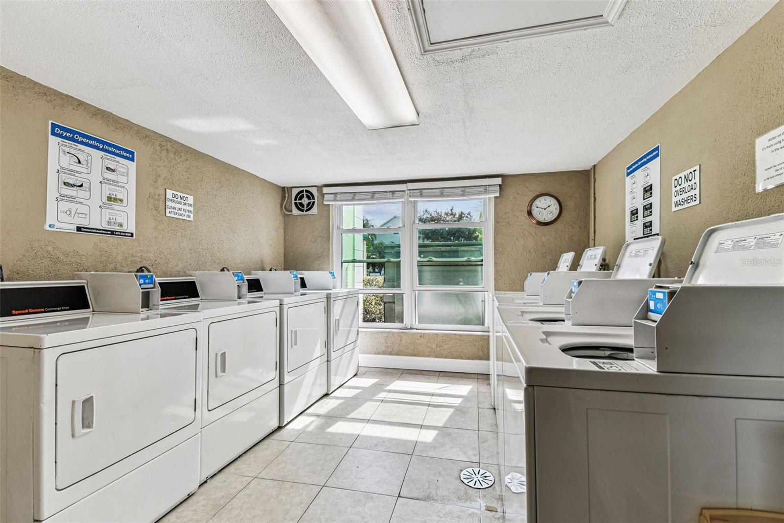 DOLPHIN POINTE OF DUNEDIN CONDO - Residential