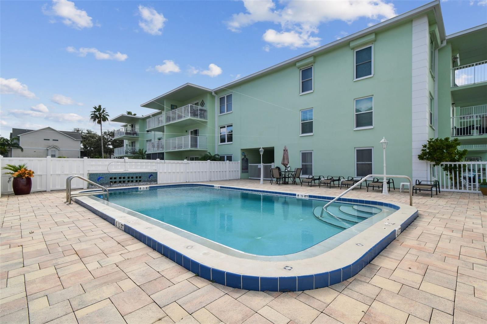 DOLPHIN POINTE OF DUNEDIN CONDO - Residential