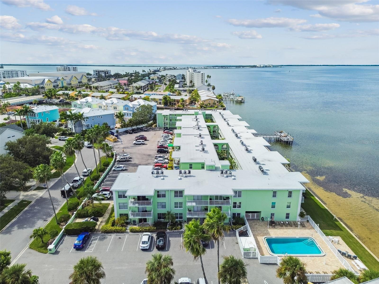 DOLPHIN POINTE OF DUNEDIN CONDO - Residential