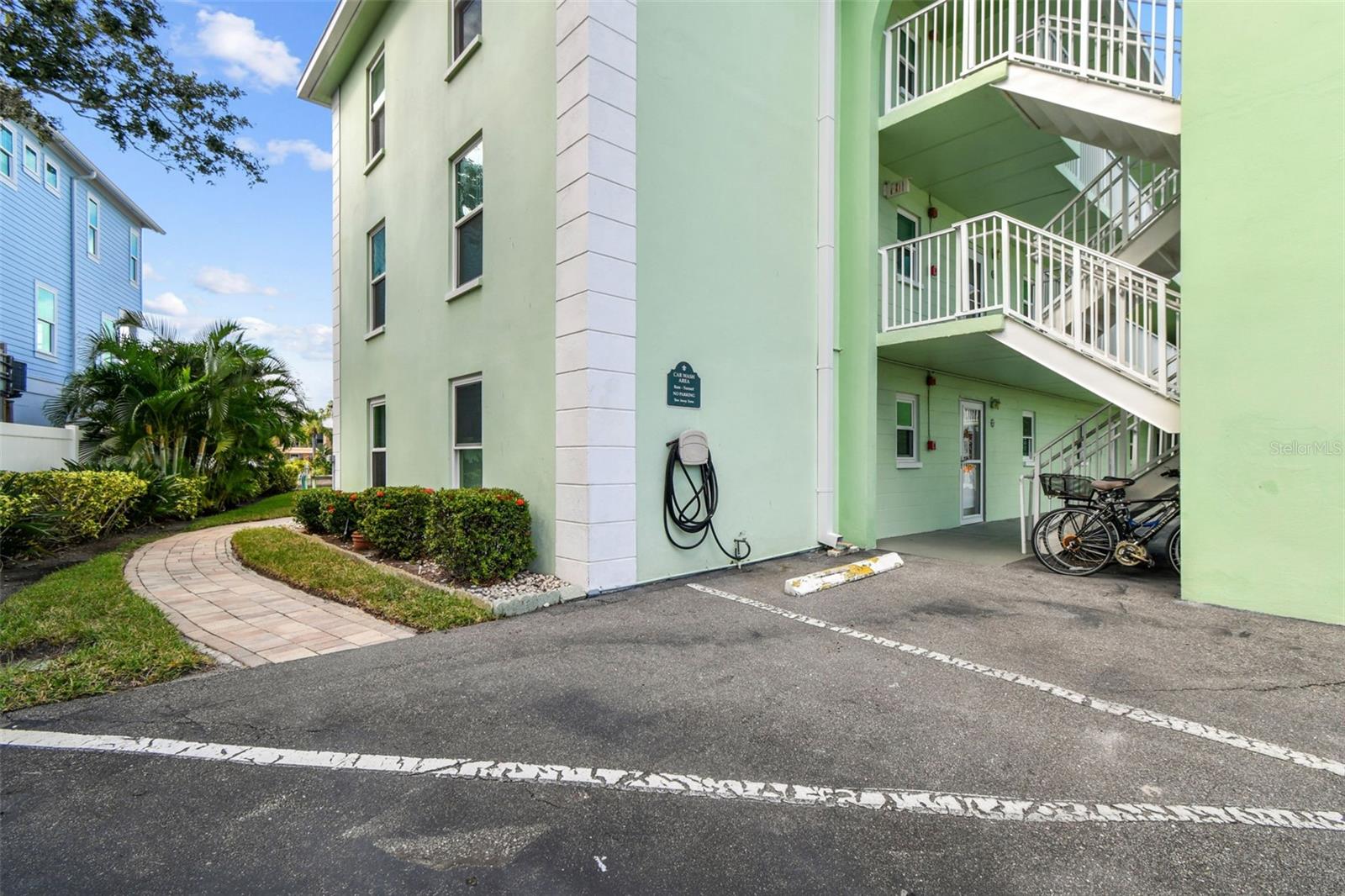 DOLPHIN POINTE OF DUNEDIN CONDO - Residential