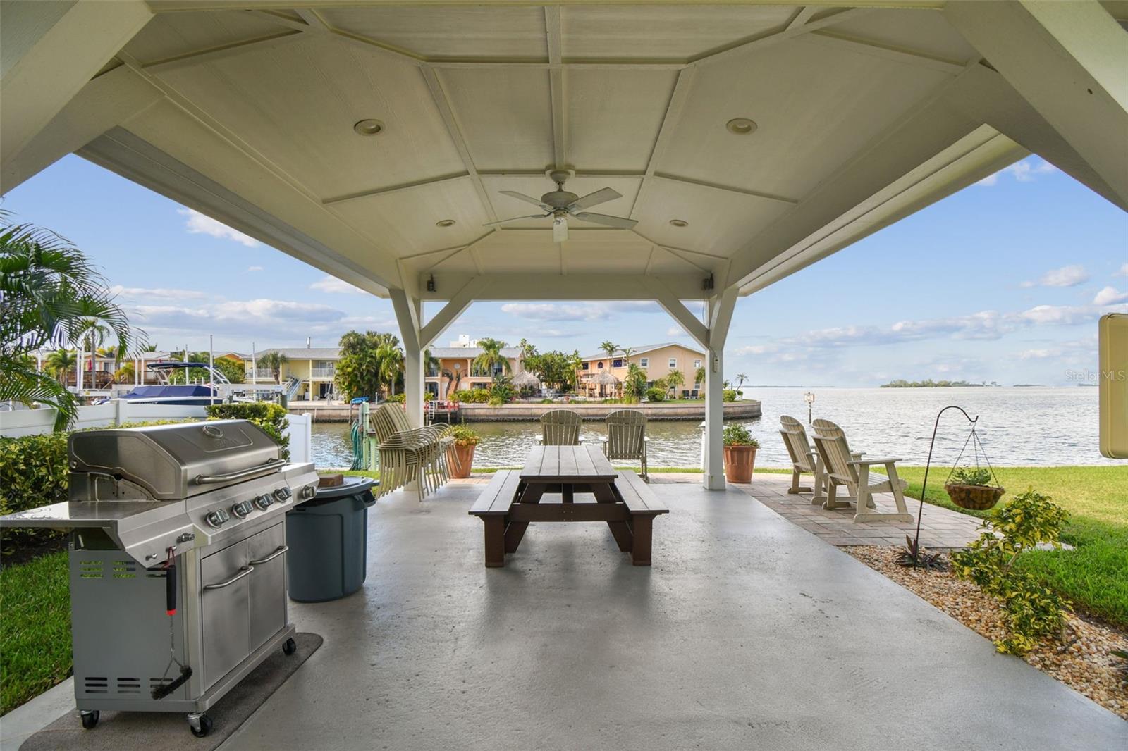 DOLPHIN POINTE OF DUNEDIN CONDO - Residential