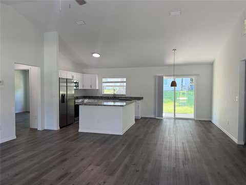 Tiny photo for 2210 SE 68th Street, Ocala, FL 34480 (MLS # OM727359)