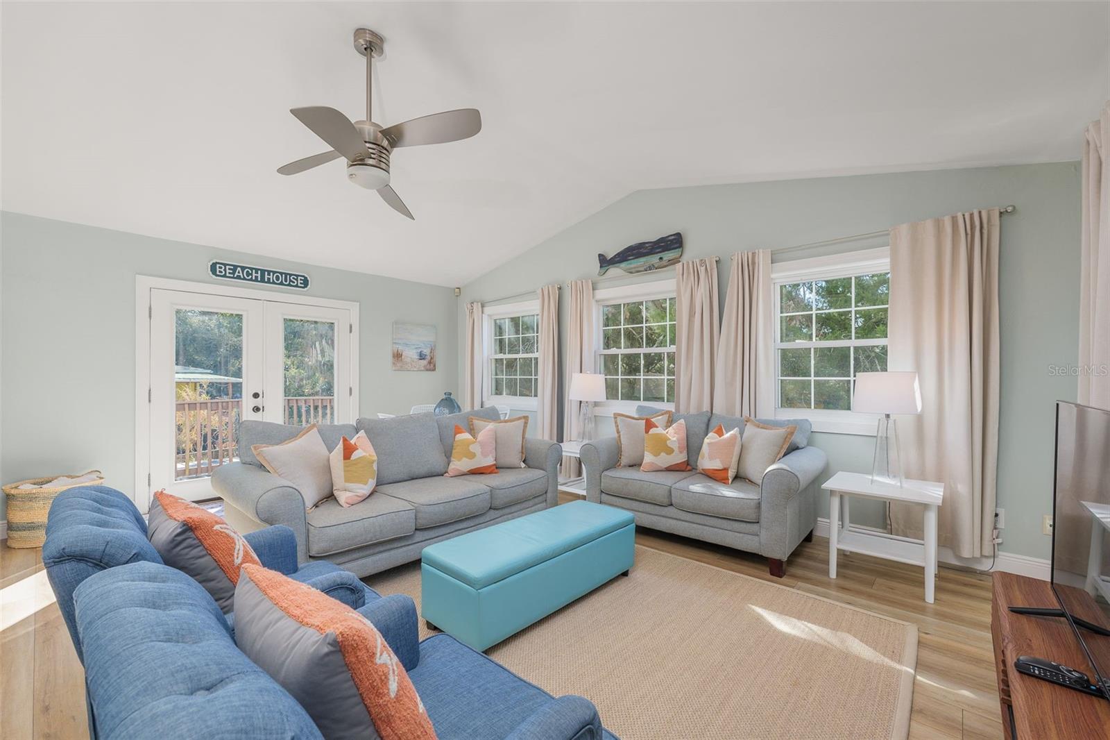 287 BOULEVARD DES PINS