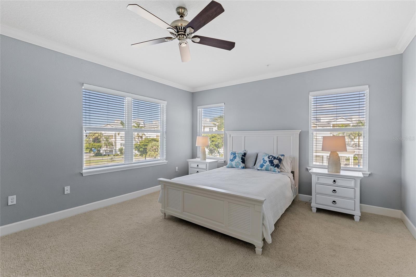 PALMA SOLA BAY CLUB PH 7 - Residential