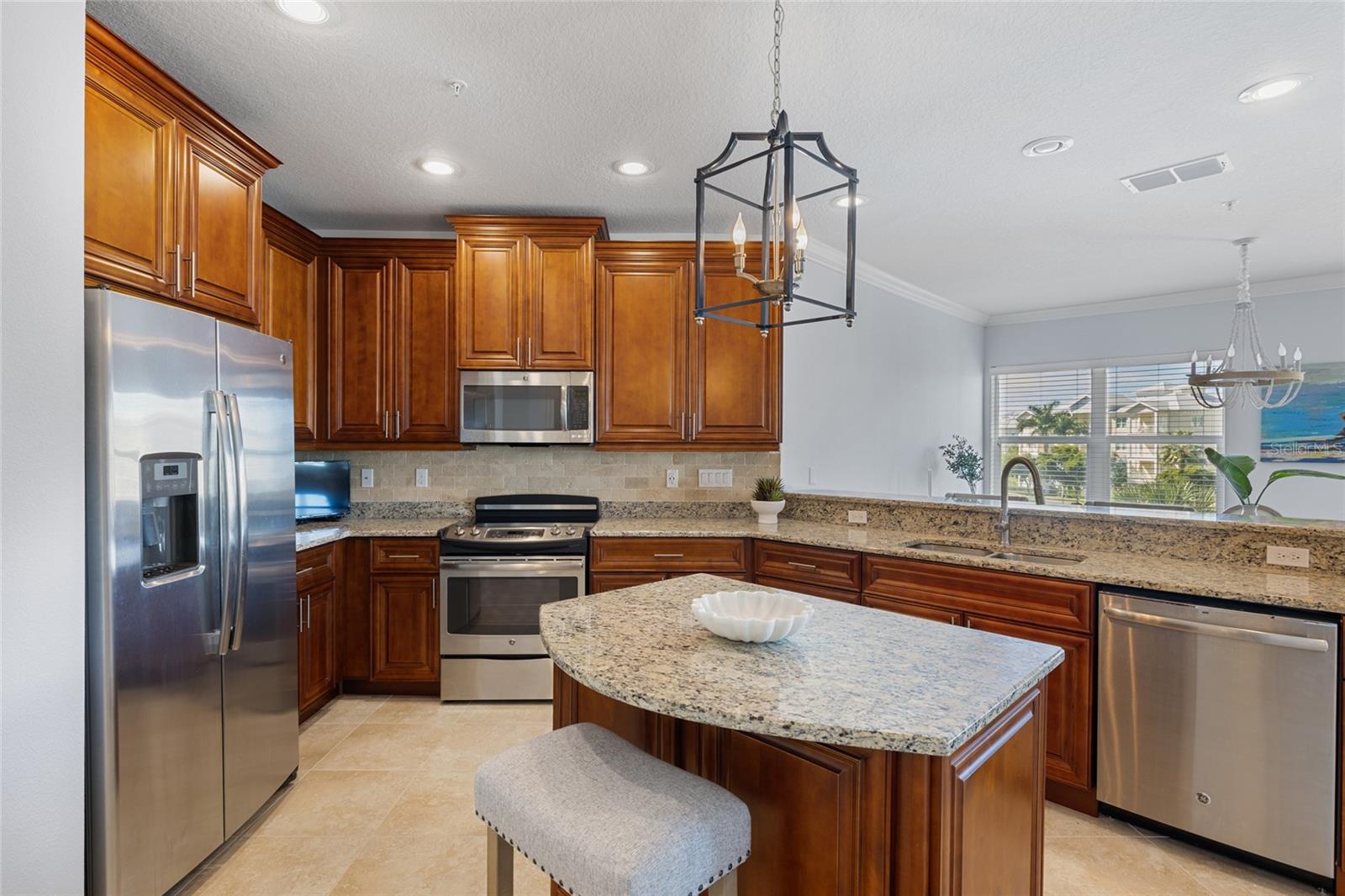 PALMA SOLA BAY CLUB PH 7 - Residential