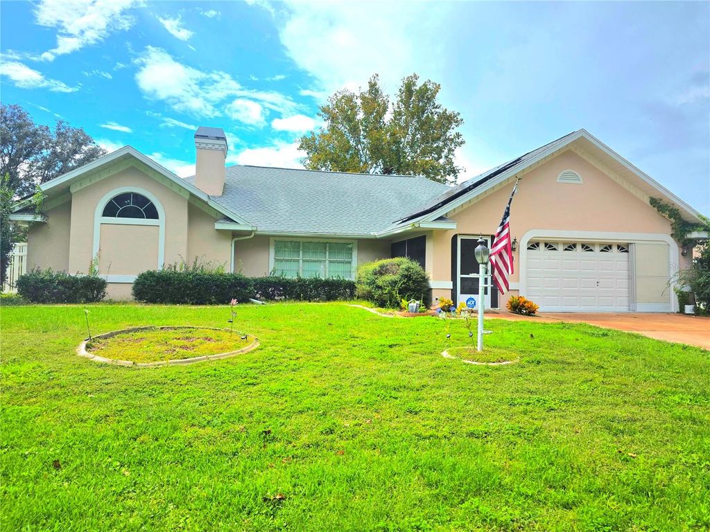 Photo of 93 Hickory Loop, Ocala, FL 34472 (MLS # GC534564)