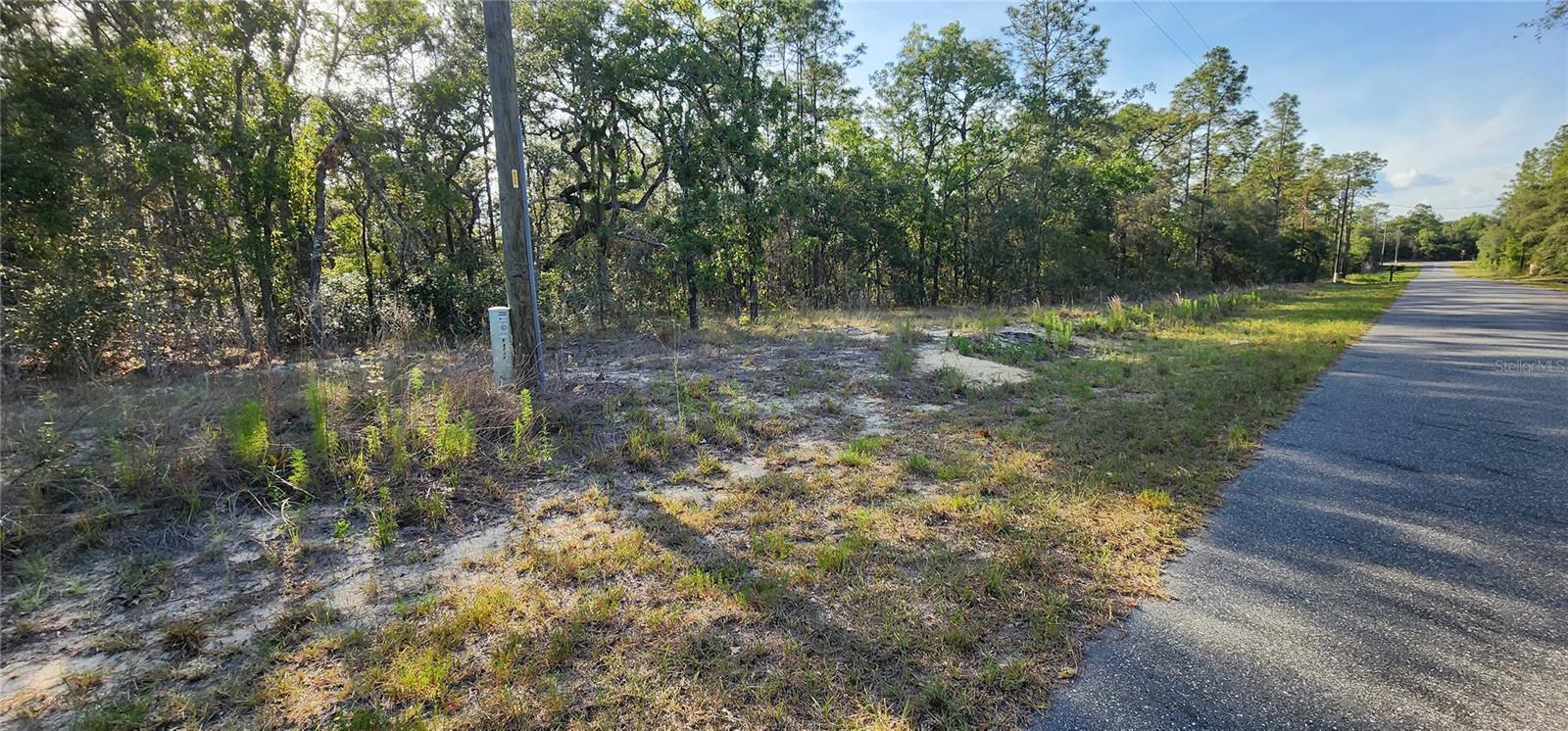 RAINBOW LAKES ESTATE - Land