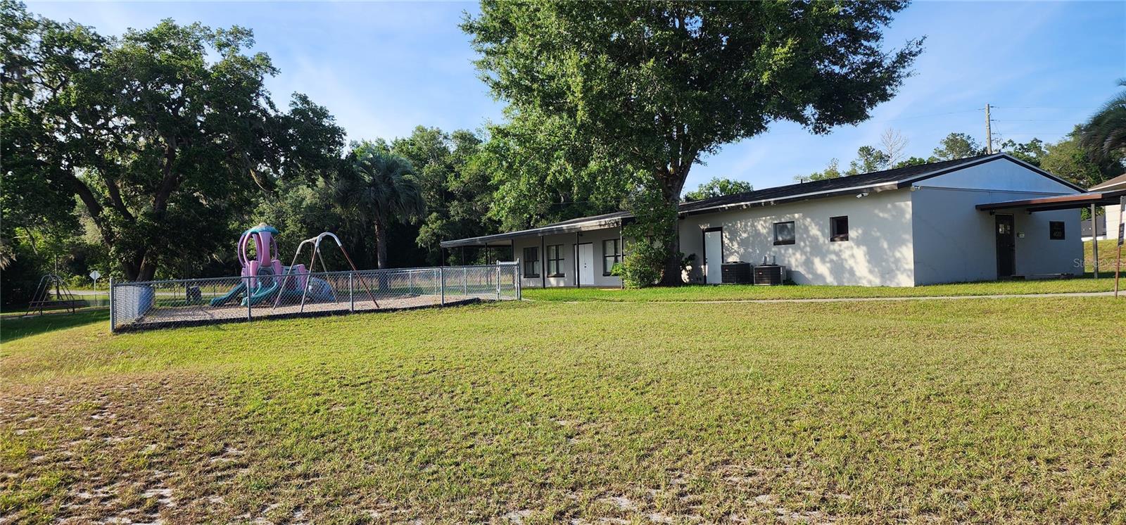 RAINBOW LAKES ESTATE - Land