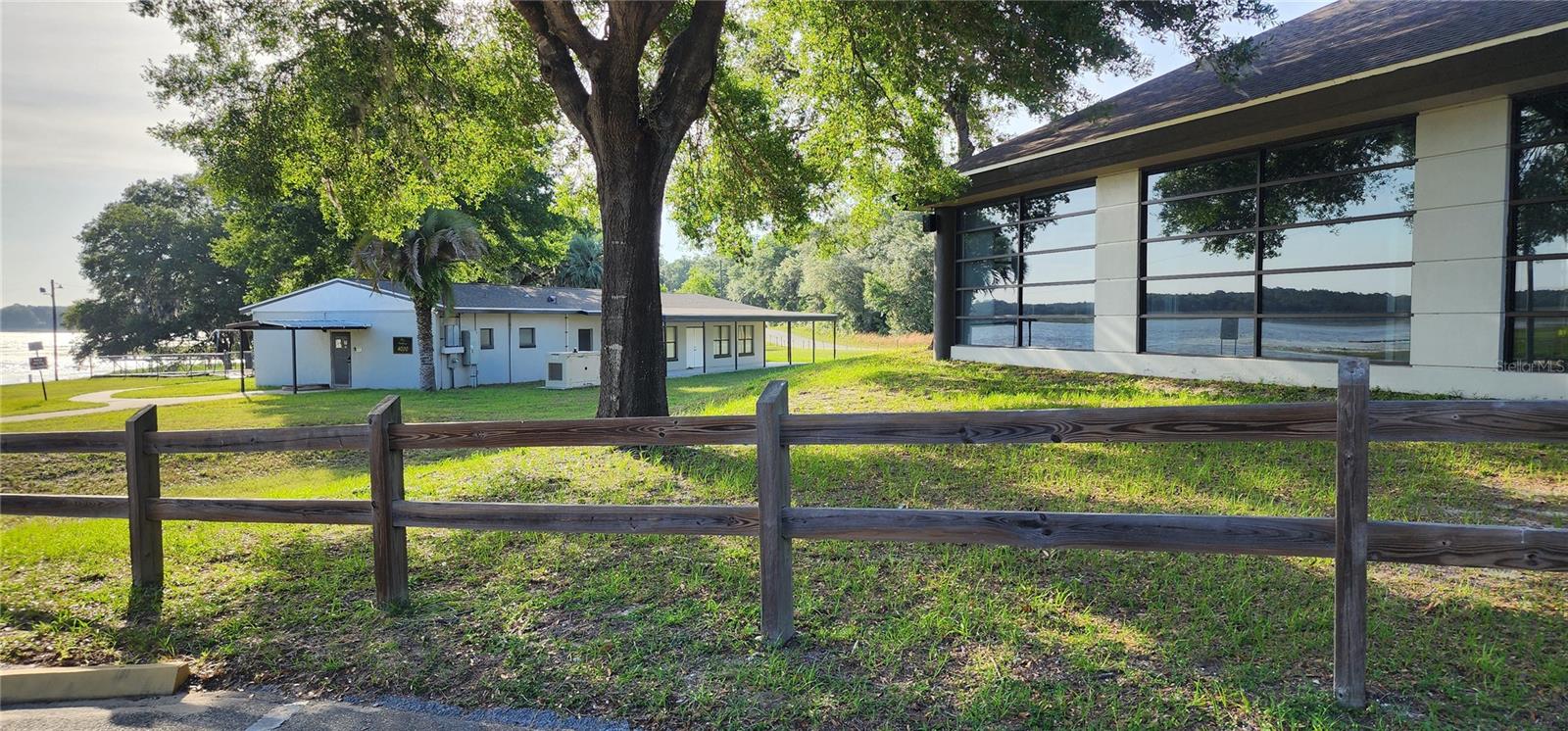 RAINBOW LAKES ESTATE - Land