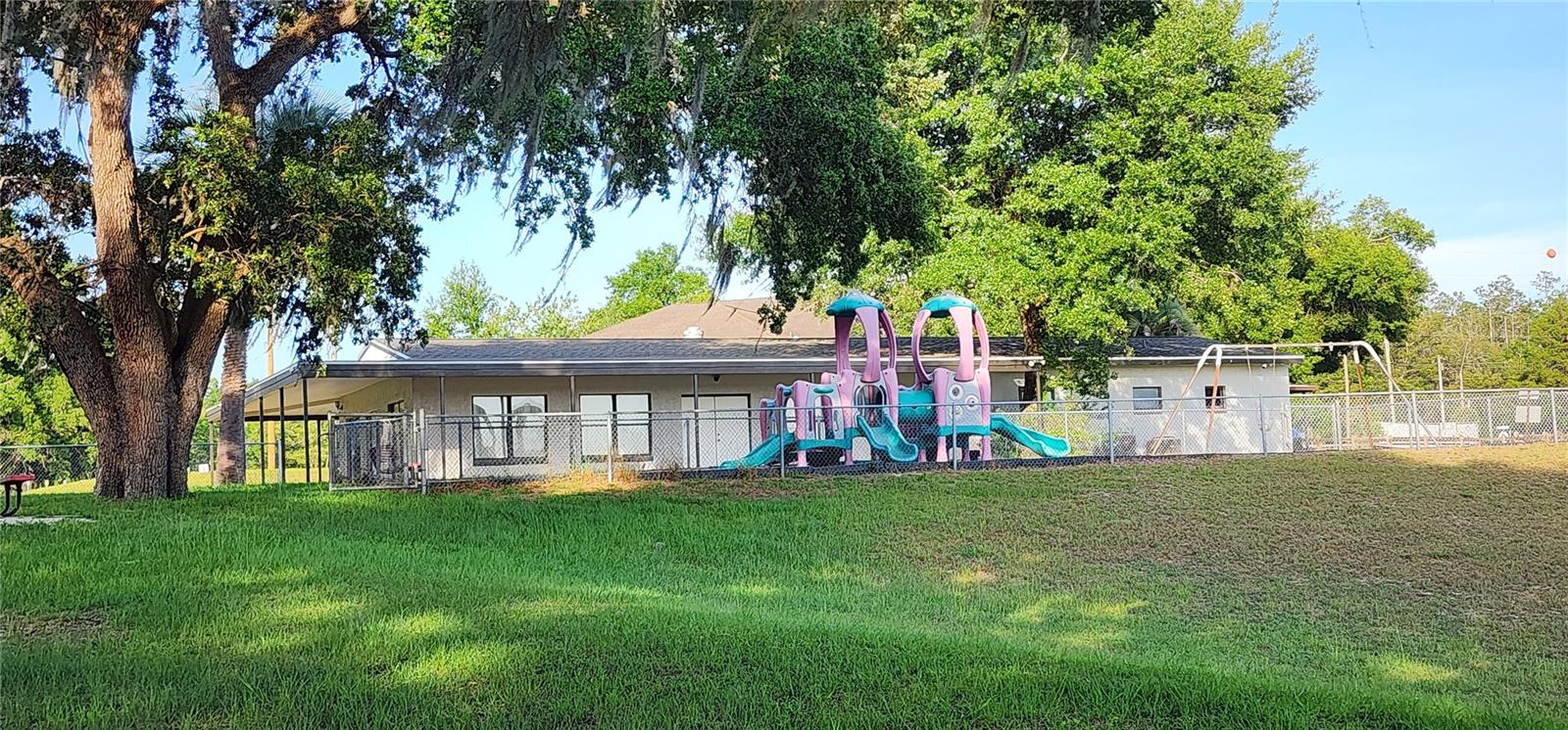 RAINBOW LAKES ESTATE - Land