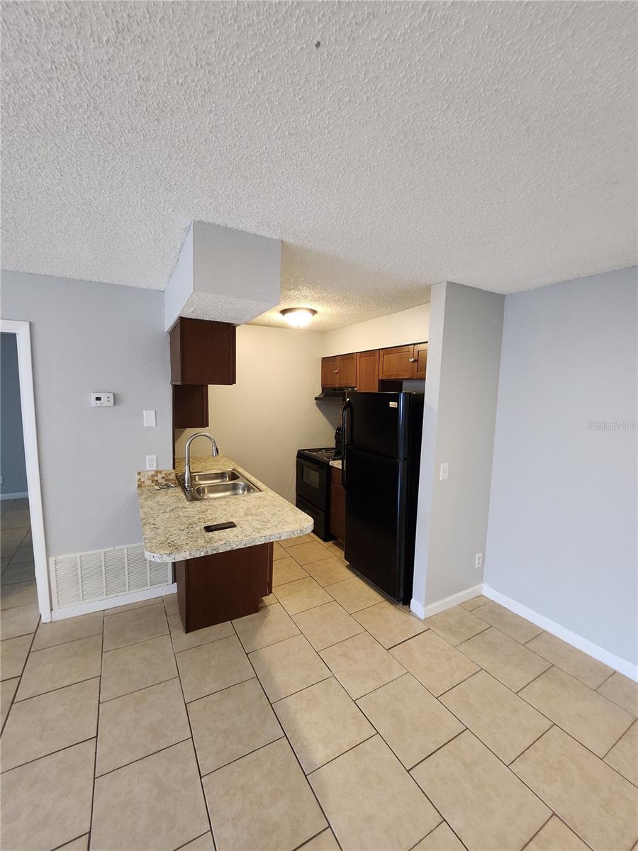 THE HAMPTONS AT BRANDON A CONDO - Residential Lease