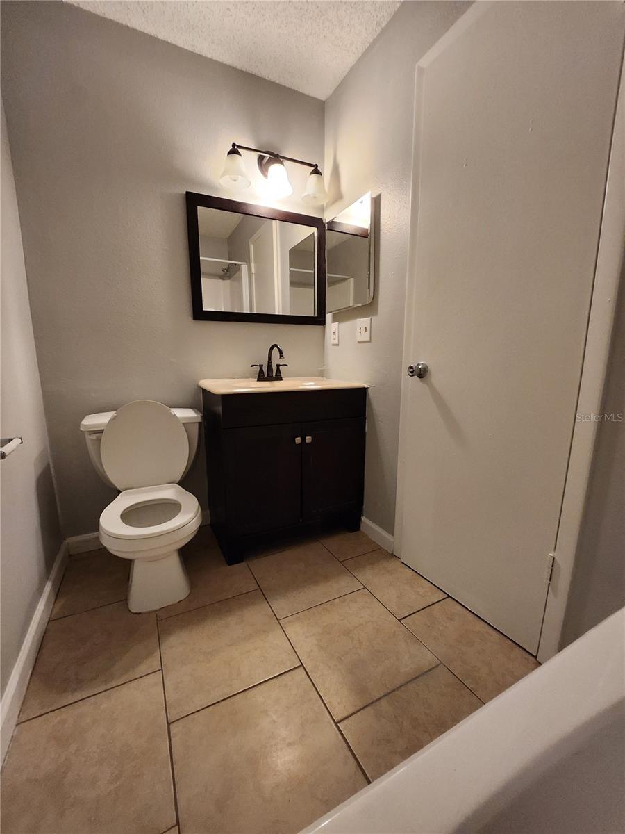 THE HAMPTONS AT BRANDON A CONDO - Residential Lease