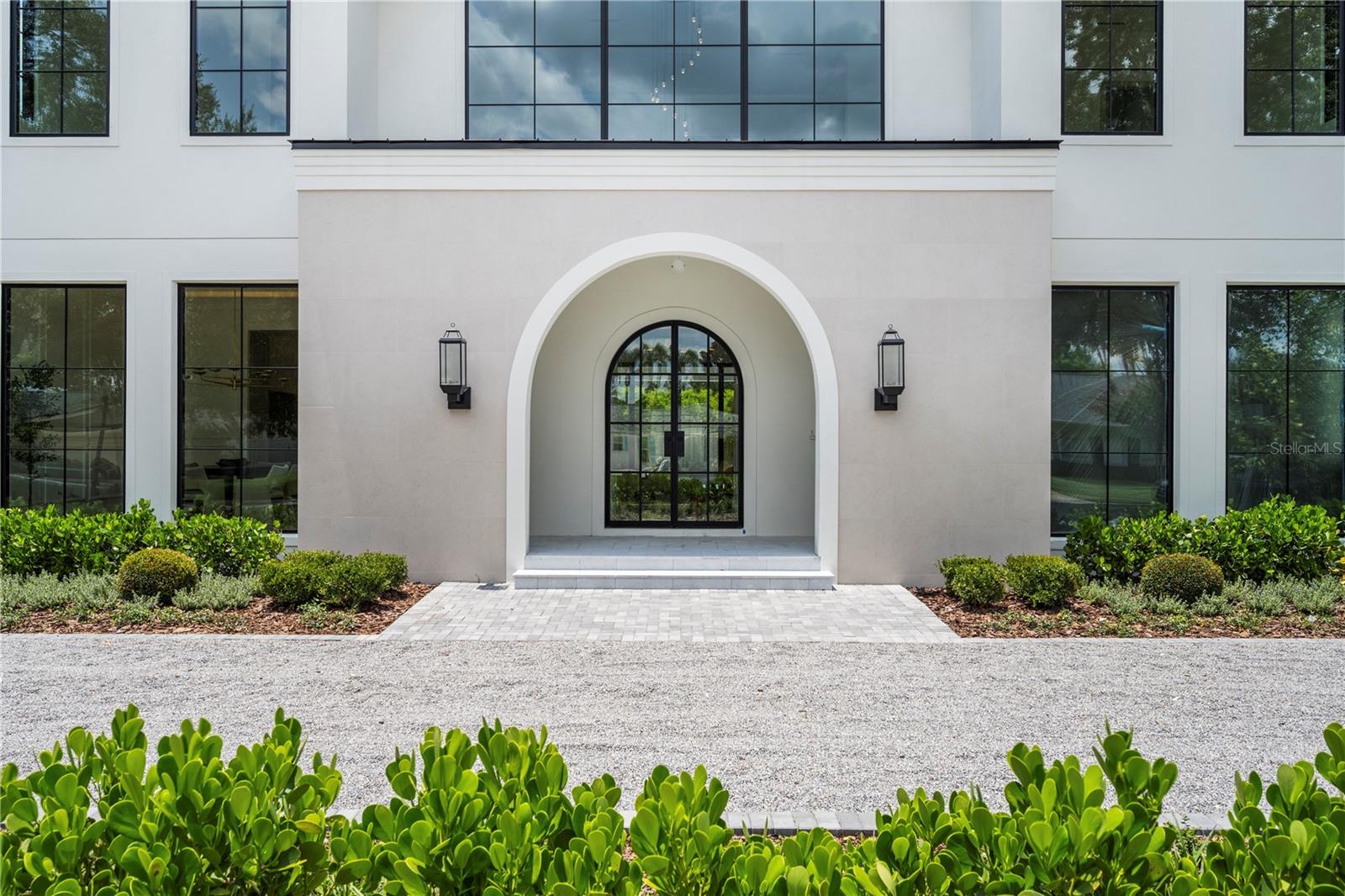 1525 GRANVILLE DRIVE