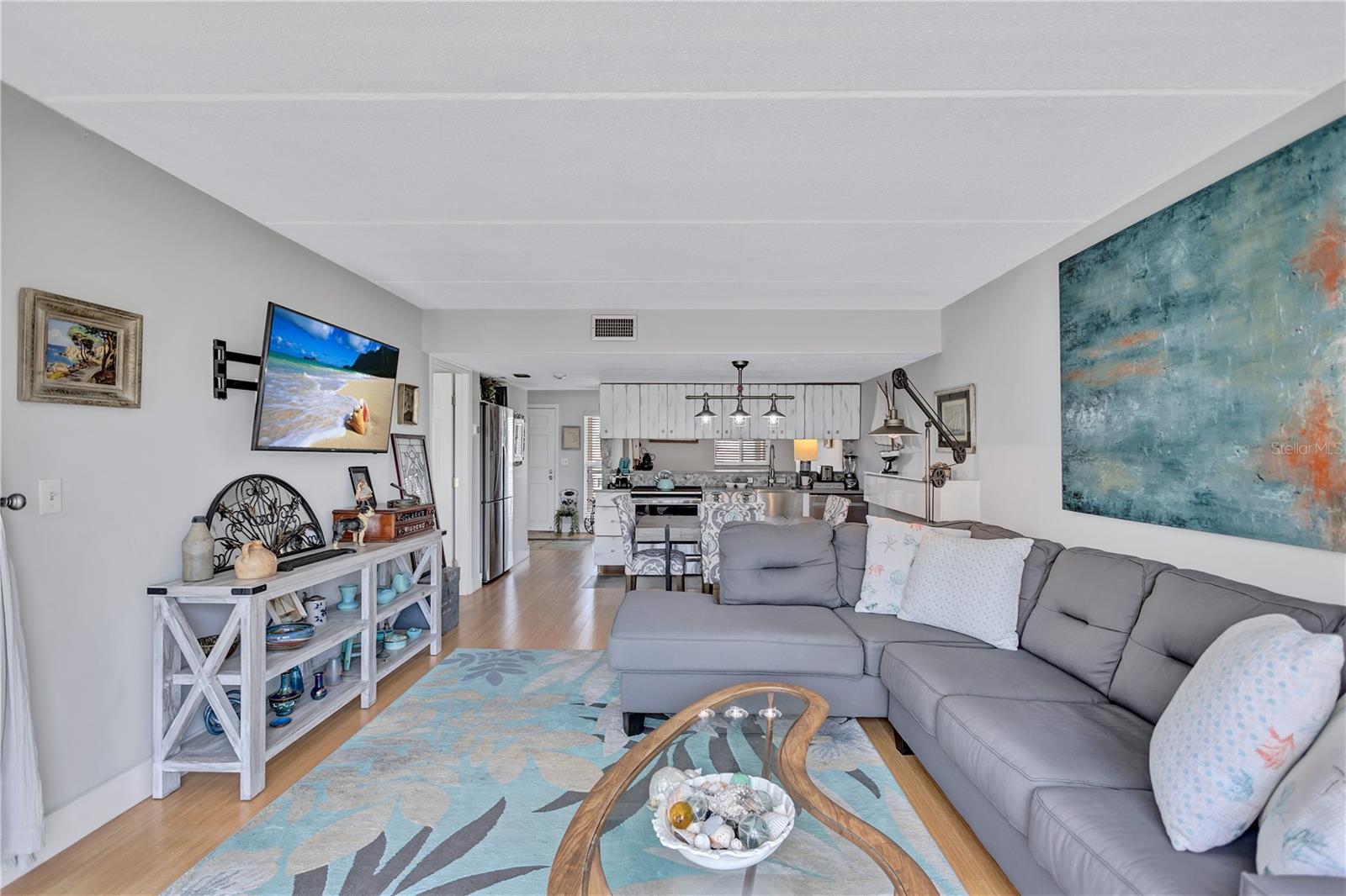 PRESIDENTIAL THE - Residential