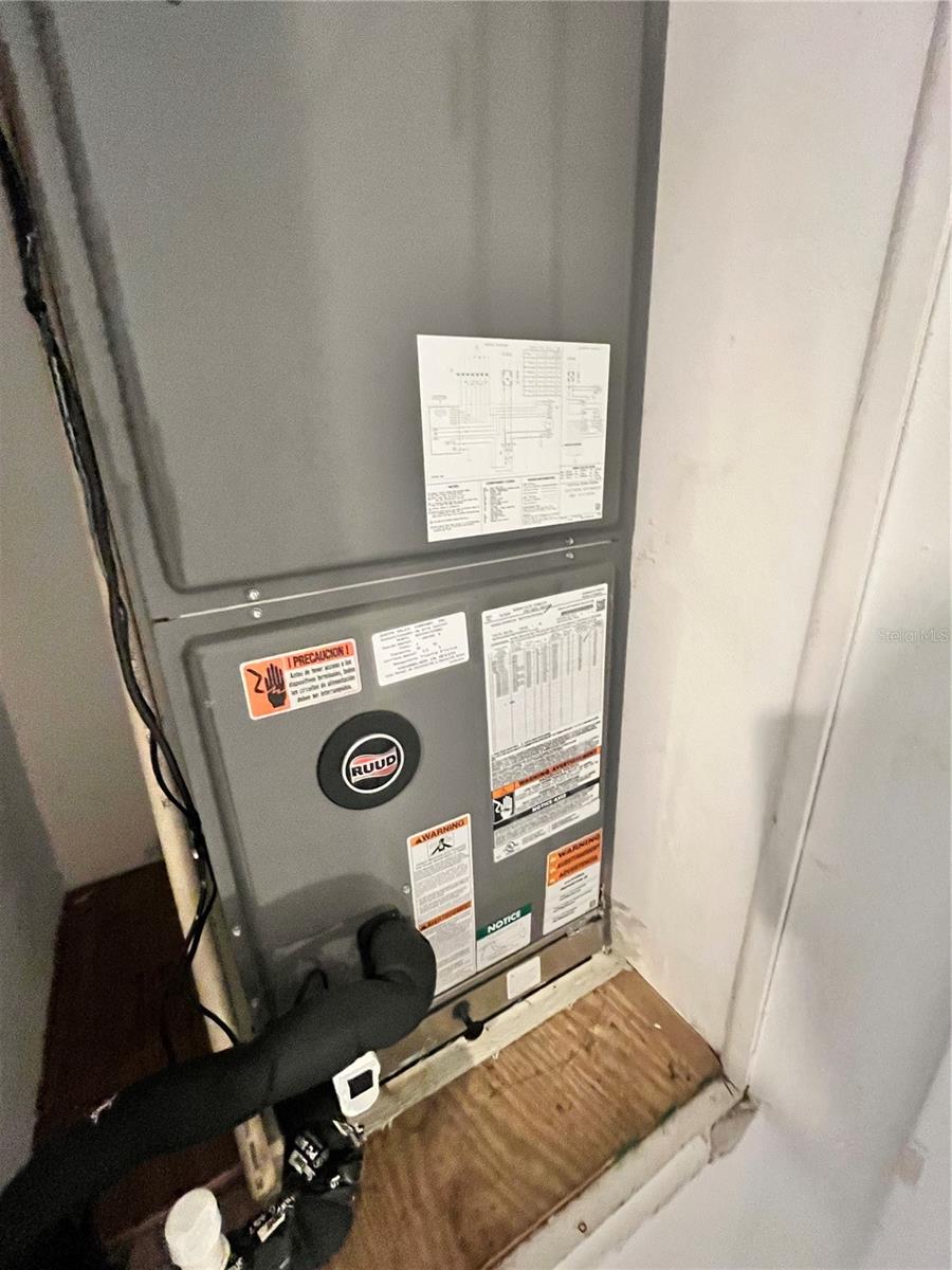 SPRING HILL - Residential