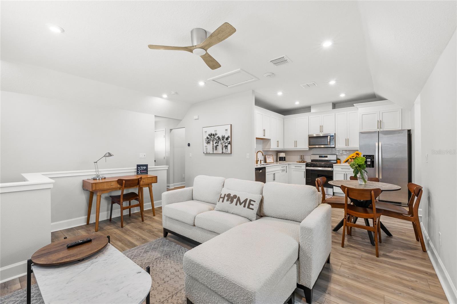 CELEBRATION ISLAND VILLAGE PH 1B - Residential