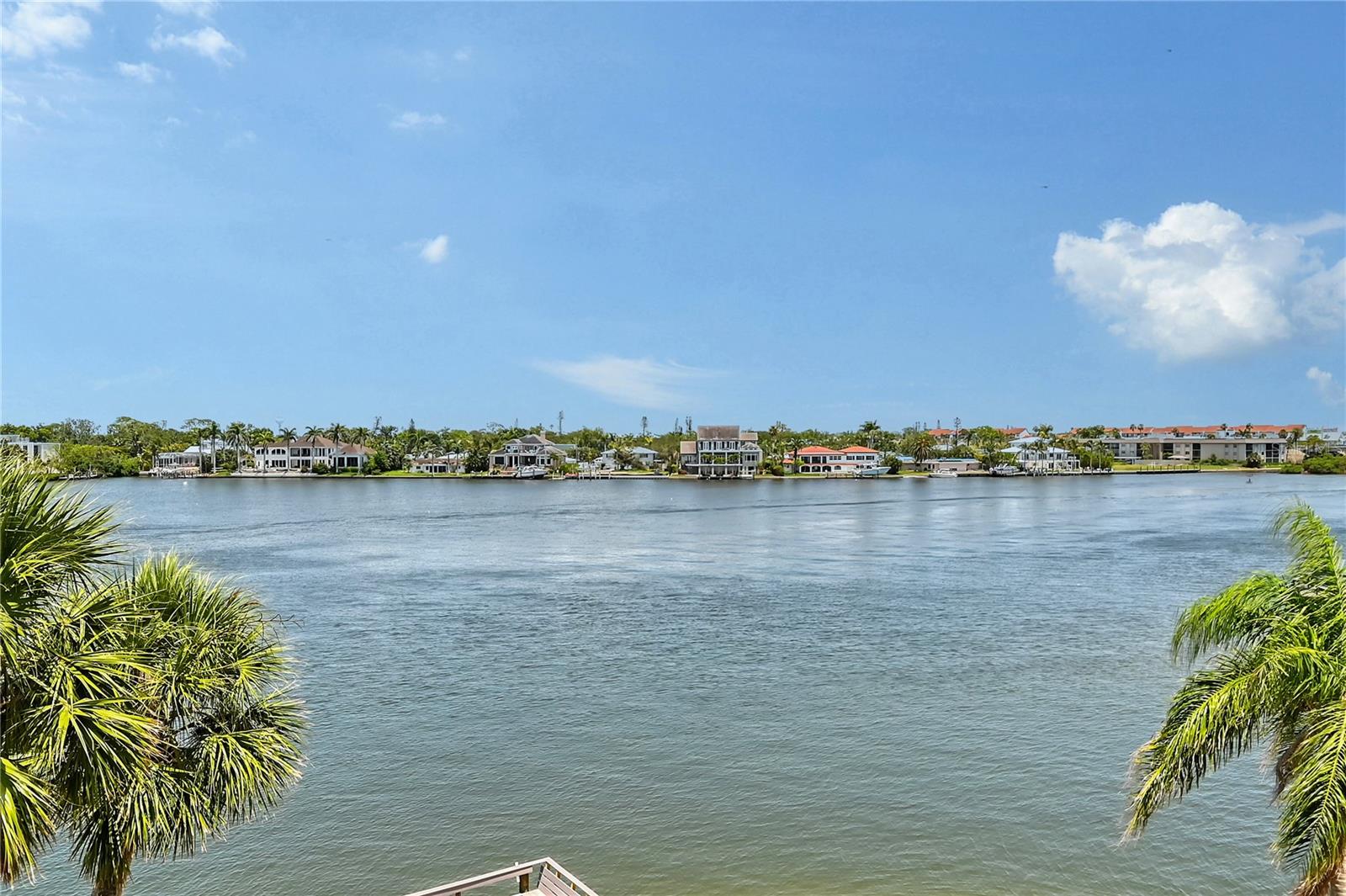 SIESTA HARBOR II - Residential