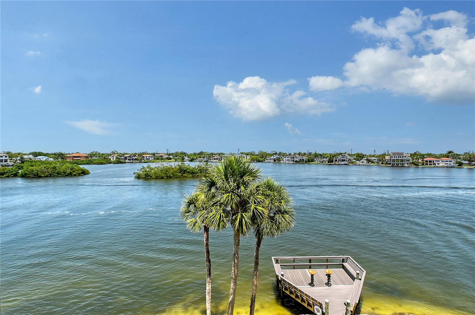 SIESTA HARBOR II - Residential