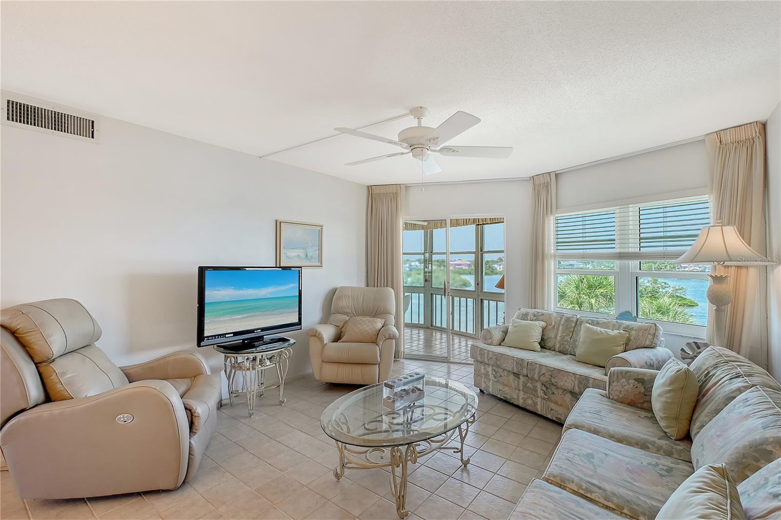 SIESTA HARBOR II - Residential
