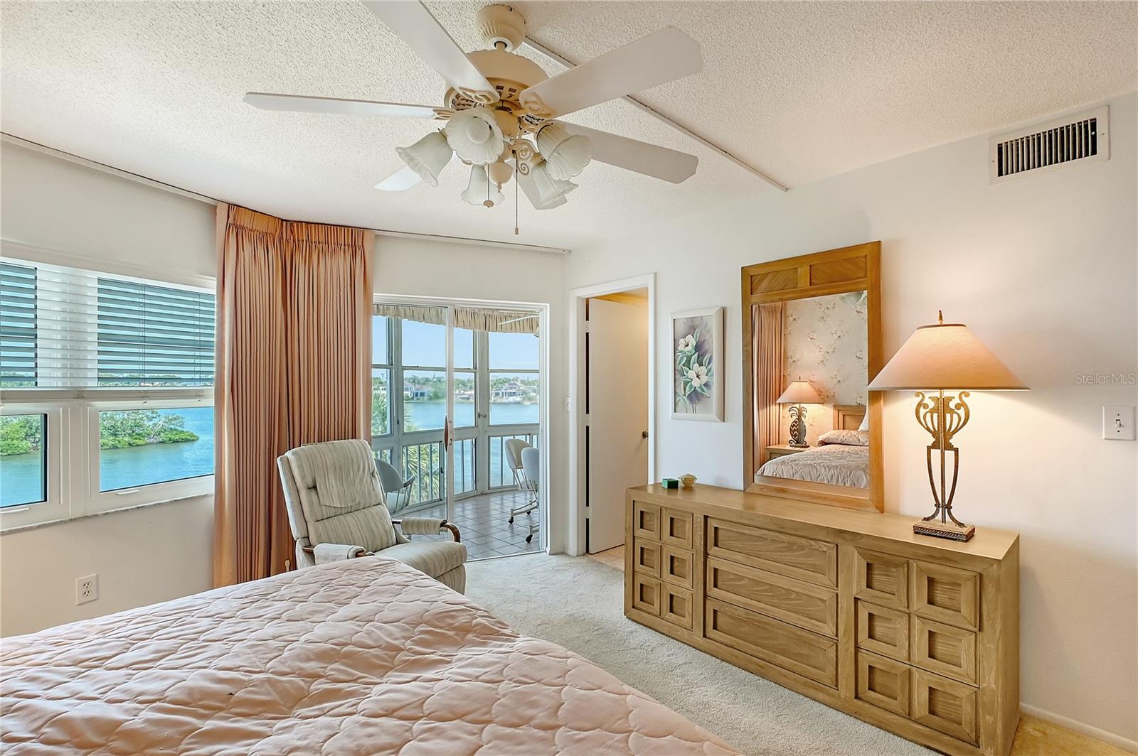 SIESTA HARBOR II - Residential