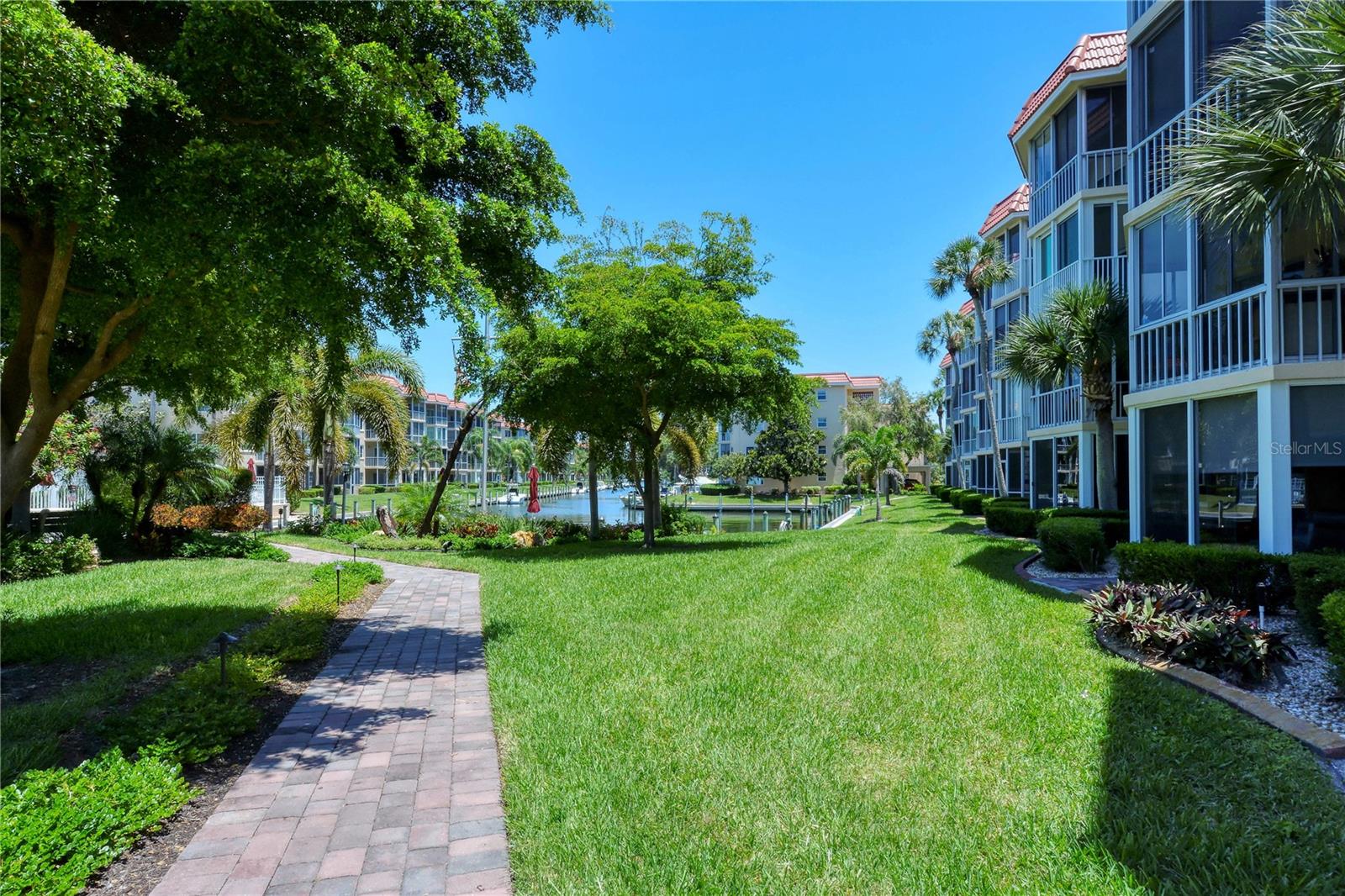 SIESTA HARBOR II - Residential