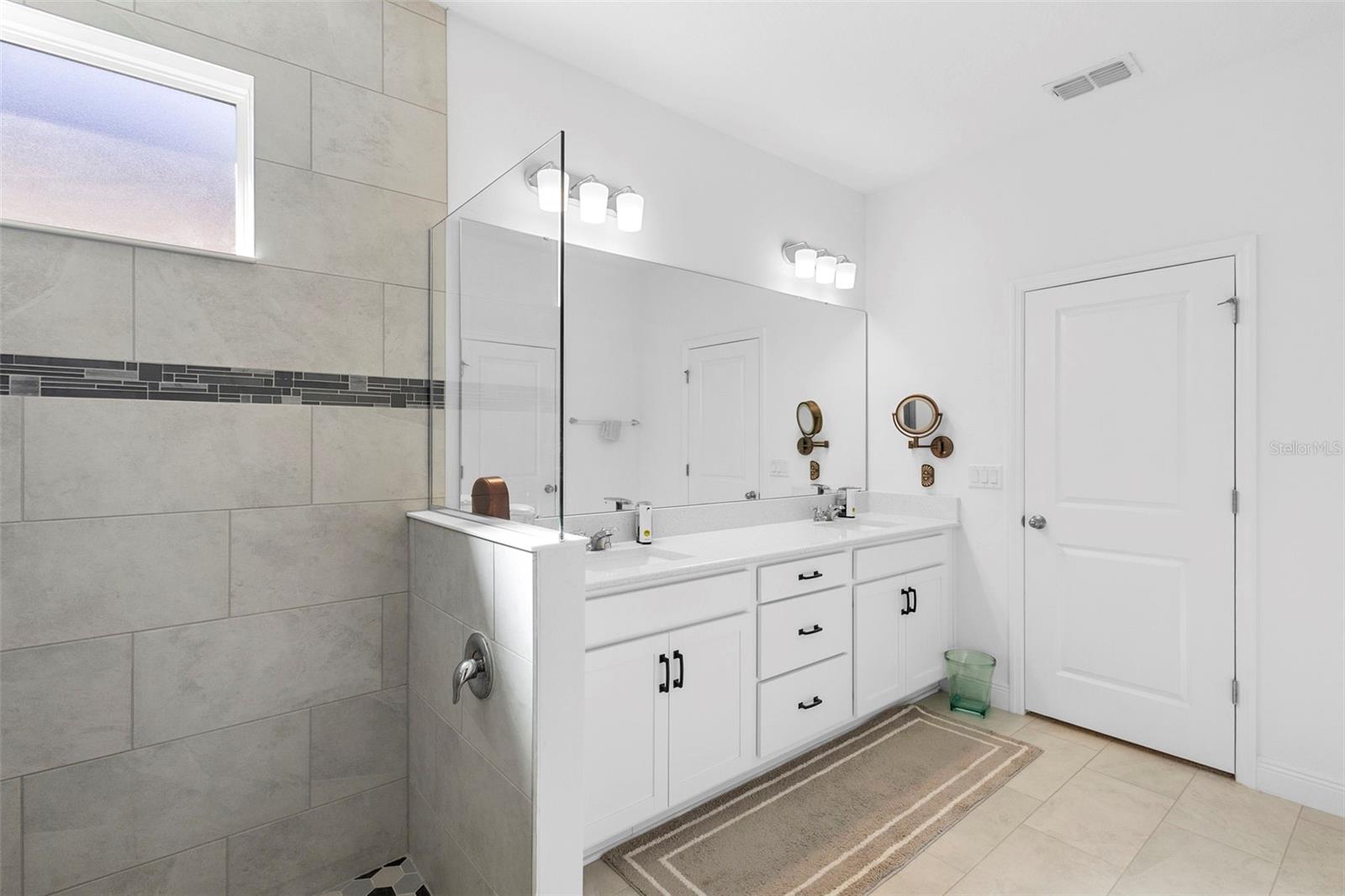 RIVINGTON PH 1D - Residential