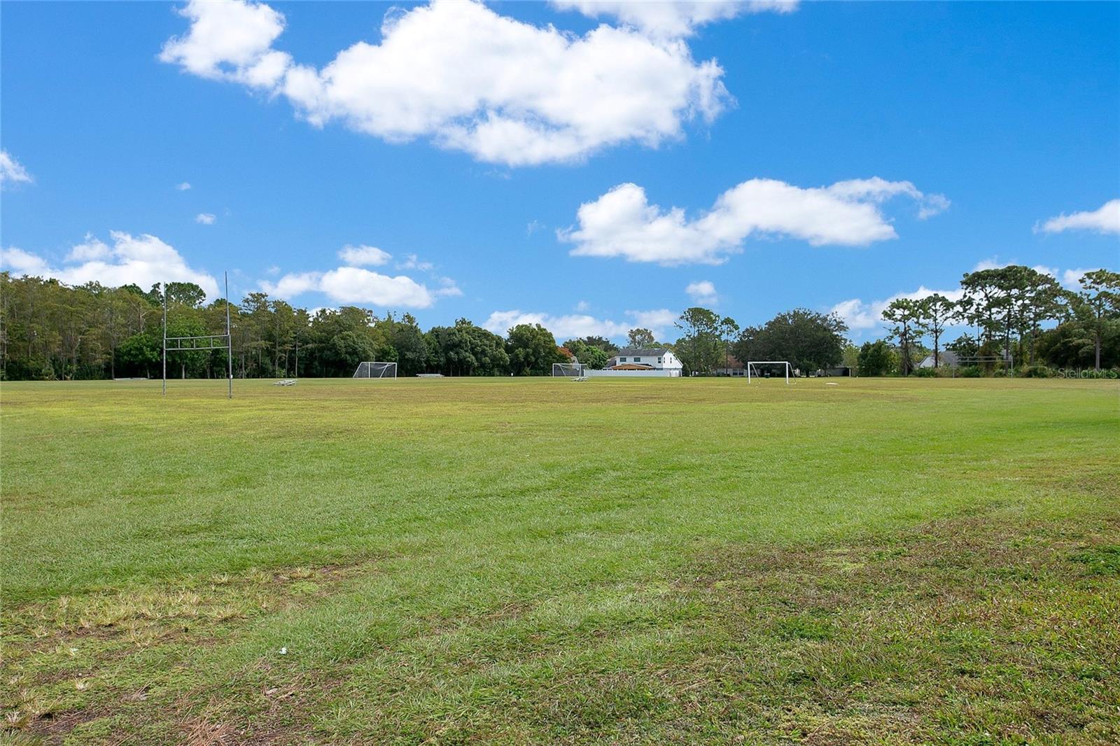 HUCKLEBERRY FIELDS TR N2B - Residential